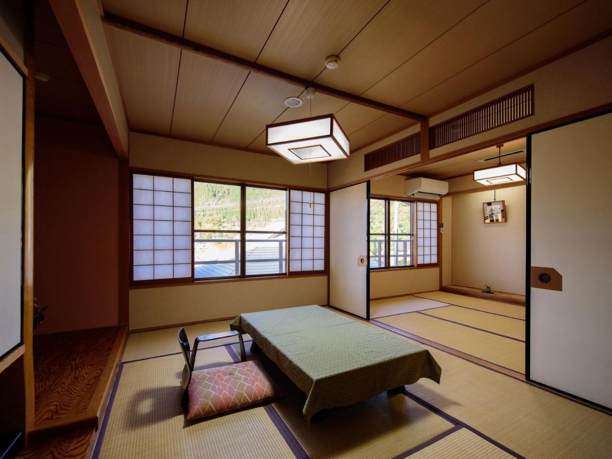 Yufuin Onsen Wafu Ryokan Tsuenosho Exterior foto
